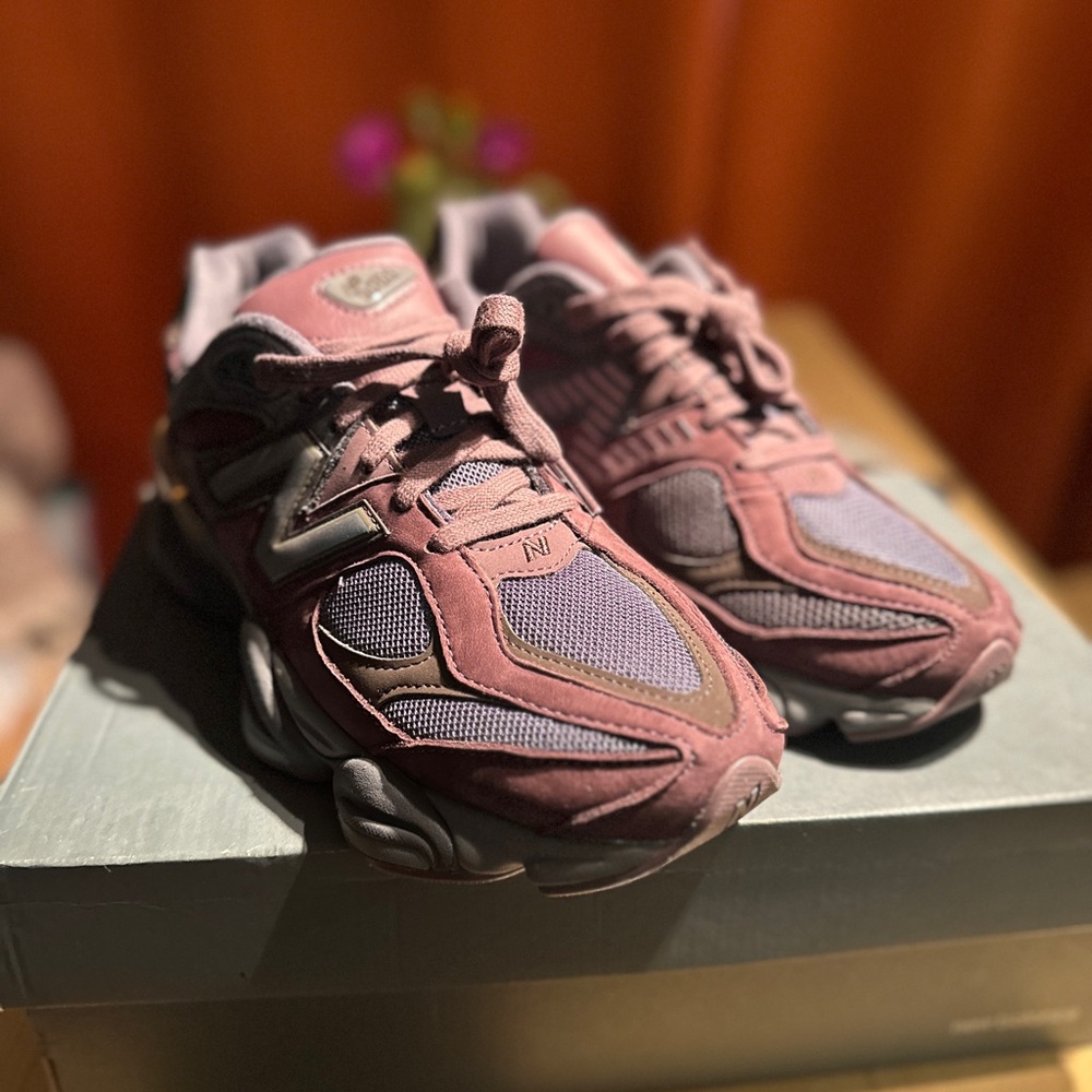 New balance 9060 Truffle men’s size 11
